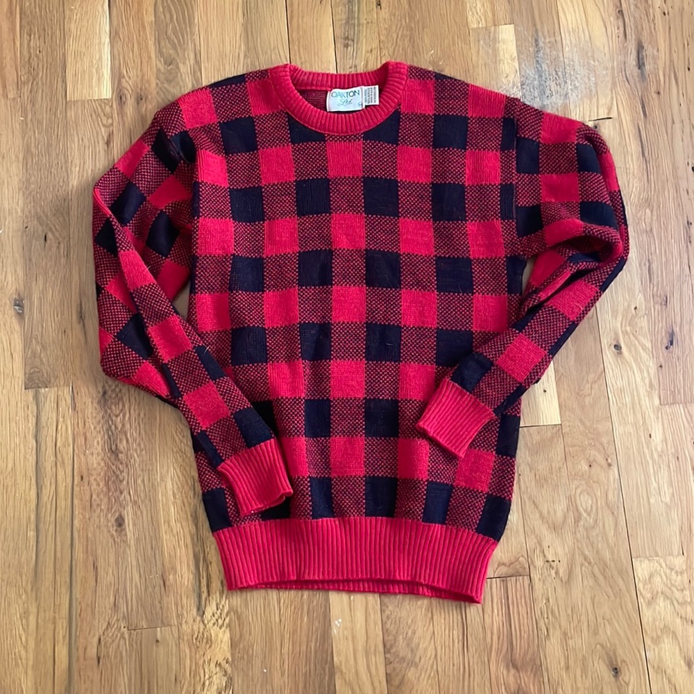 EUC Vintage Buffalo plaid sweater!